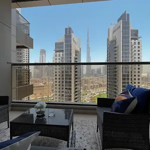 Trophy - Sky High Haven Apartment