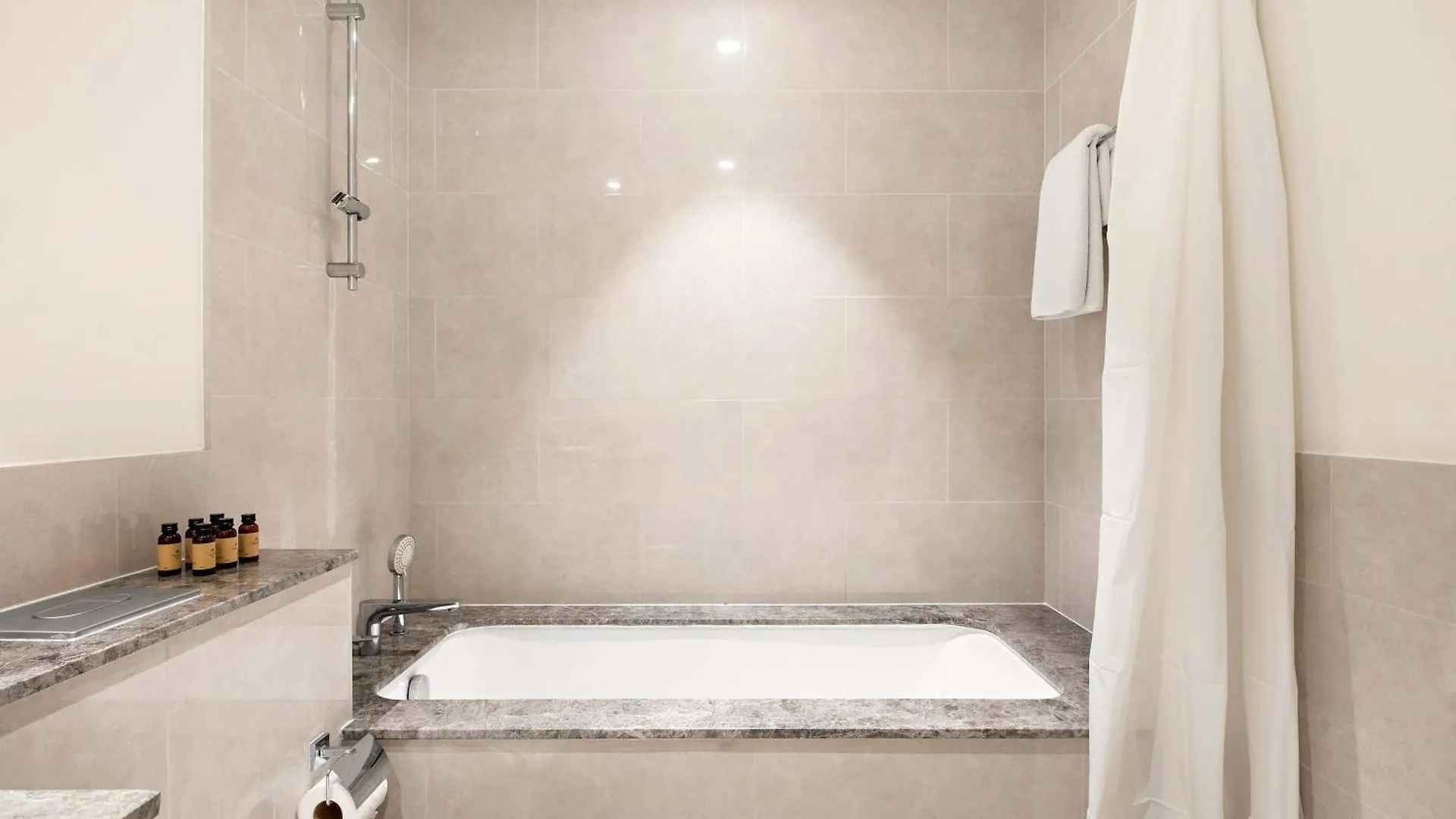Silkhaus Cozy 1Bdr At Forte Tower In Emaar Downtown Dubai Apartment